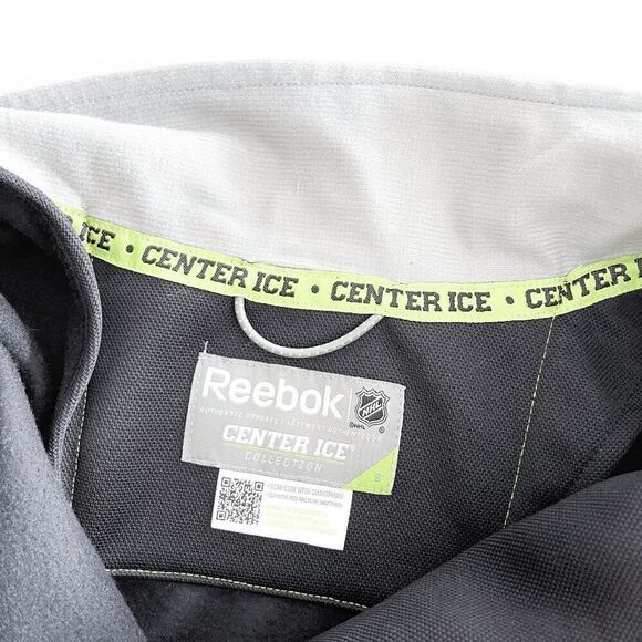 Reebok Mens Calgary Center Ice Collection Flames NHL Jacket Black Size Medium - Picture 3 of 7